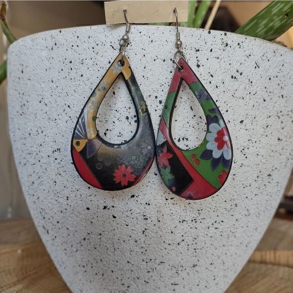 Cut Out Teardrop‎ Colorful Floral Drop Dangle Earrings - Picture 2 of 7